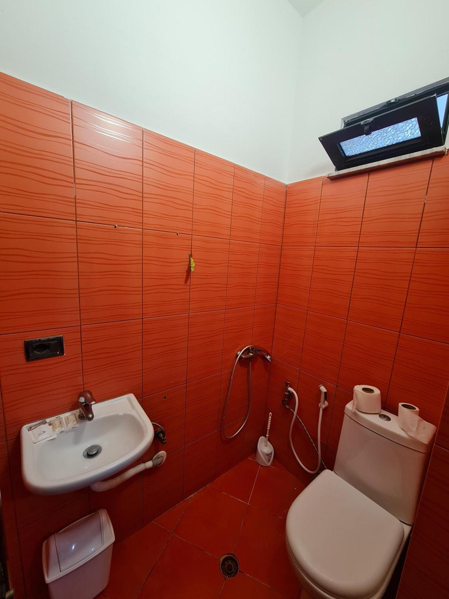 Hotel La Villa Tirana Esterno foto