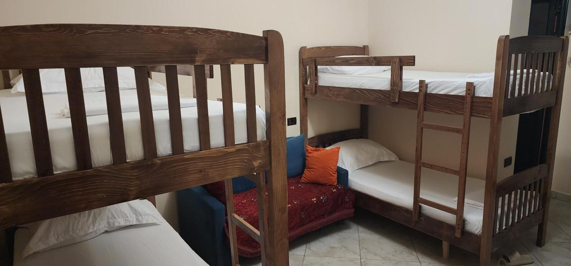 Hotel La Villa Tirana Esterno foto